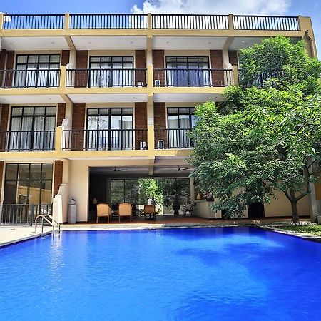 Lily'S Resort Habarana Bagian luar foto