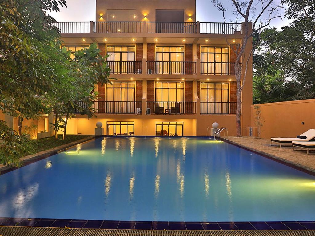 Lily'S Resort Habarana Bagian luar foto