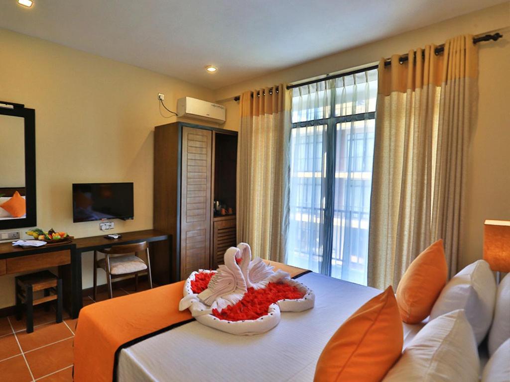 Lily'S Resort Habarana Bagian luar foto