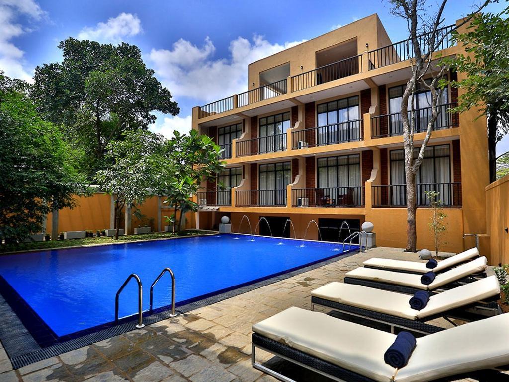 Lily'S Resort Habarana Bagian luar foto
