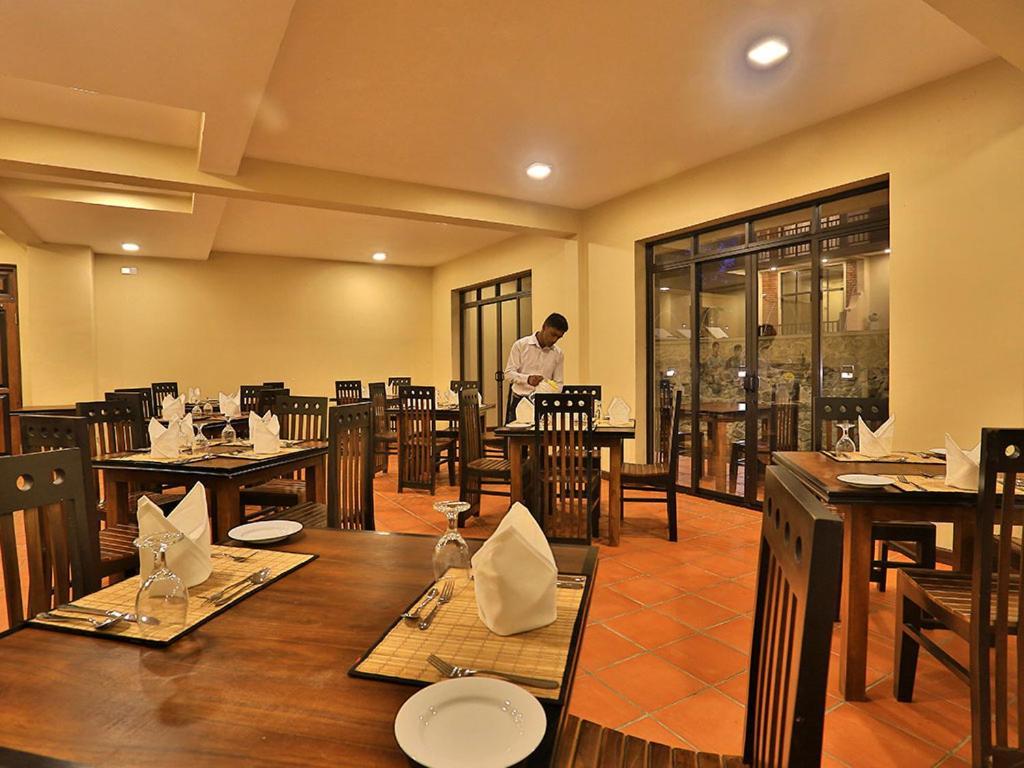 Lily'S Resort Habarana Bagian luar foto