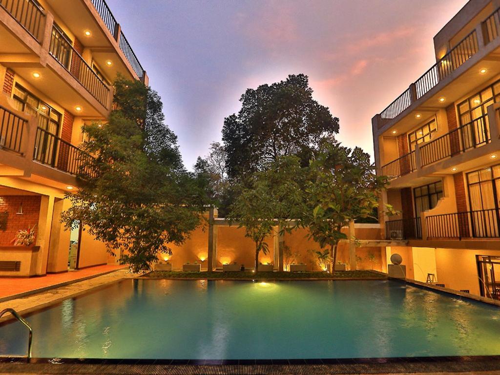 Lily'S Resort Habarana Bagian luar foto