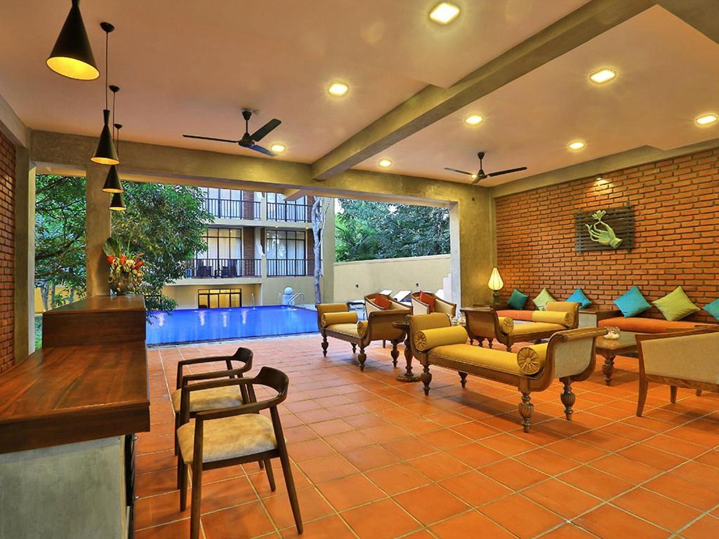 Lily'S Resort Habarana Bagian luar foto